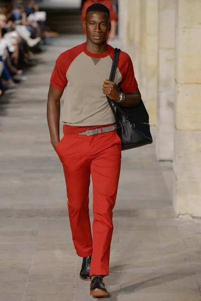 Look 25